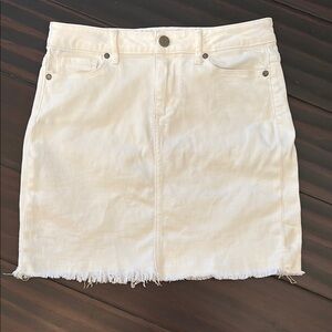 PAIGE White Denim Mini Skirt with Raw Hem Size 26
